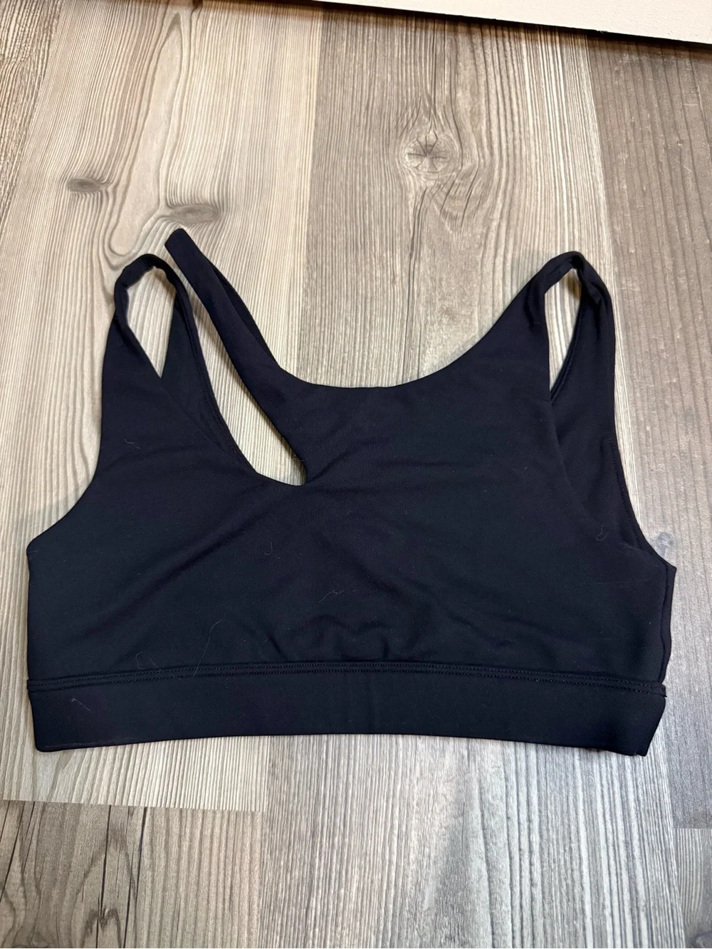 ALO Yoga Peak Asymmetrical Sports Bra